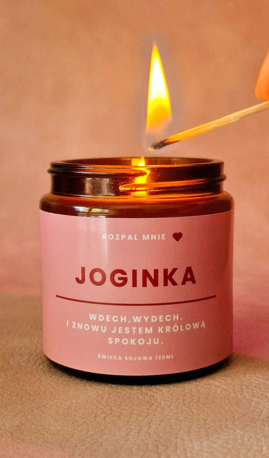 Prezent dla Joginki ze świecą sojową i białą szałwią