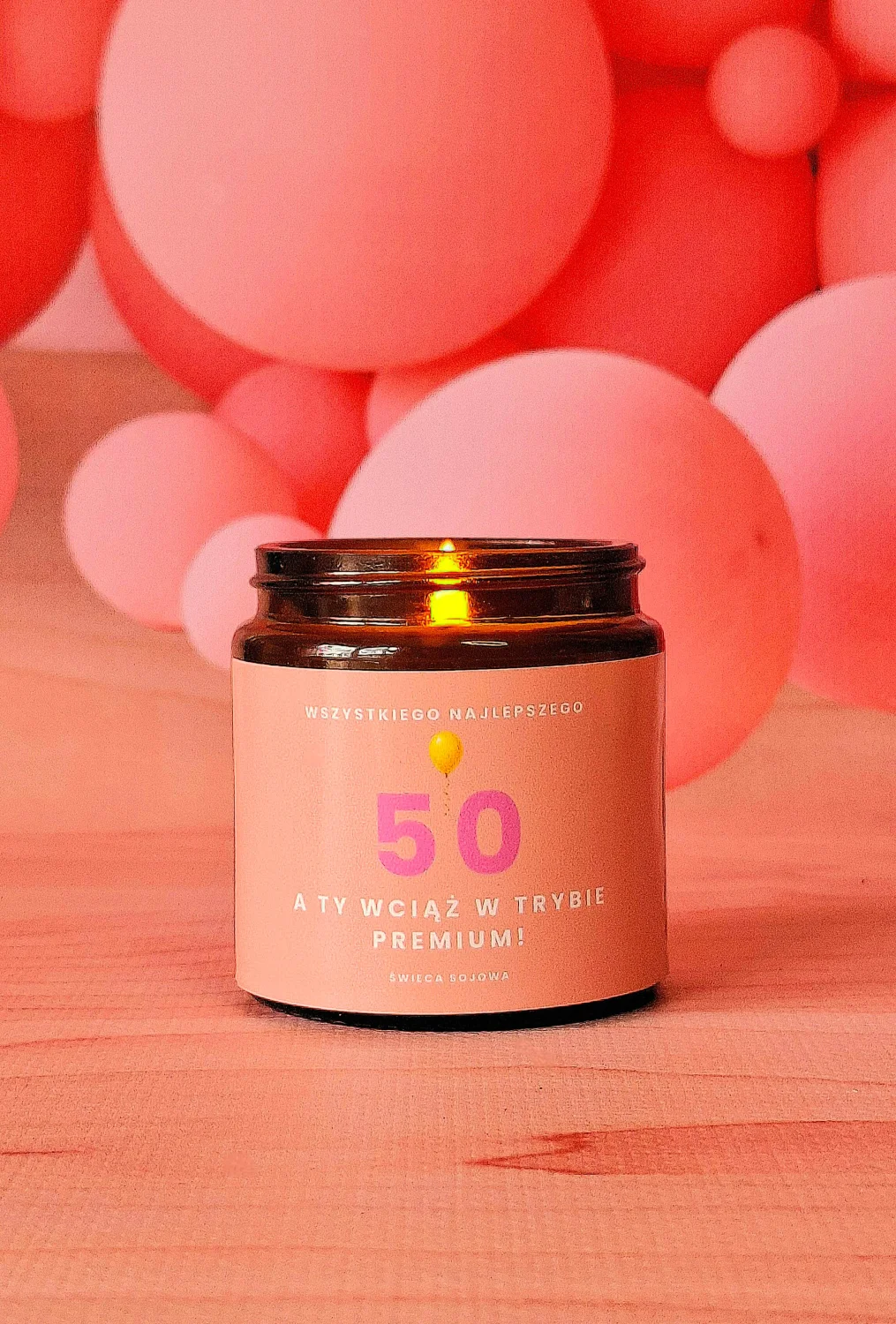 Świeca sojowa na 50 urodziny - pachnący prezent