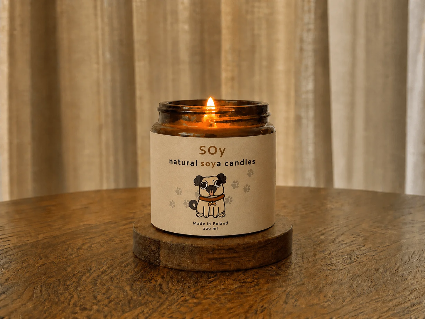 Świeca sojowa Mops N01